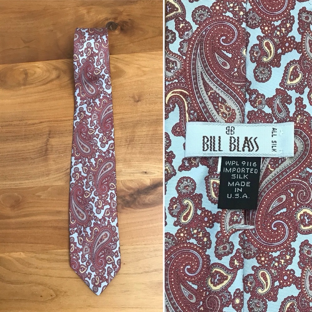 Elegant Bill Blass Silk Paisley Neck Tie Baby Blue Background Burgundy Pattern